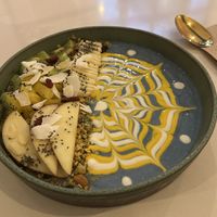 Beautiful smoothie bowl (garganta)  at Balino Yoga Café  in Sevilla
