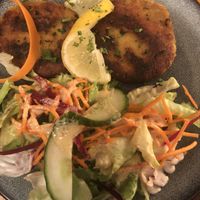 Falafels and raw veggies  at Le Grenier de Notre Dame in Paris
