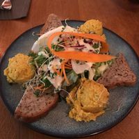 Hummus mousse appetizer at Le Grenier de Notre Dame in Paris