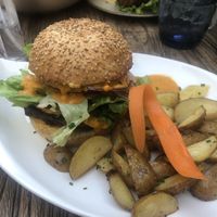 Burger 🍔  at Le Grenier de Notre Dame in Paris