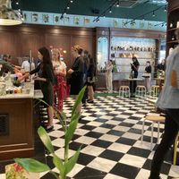 Roomy interior  at Le Botaniste - Bryant Park in New York City