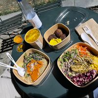 Bowls and vegan balls at Le Botaniste - Bryant Park in New York City