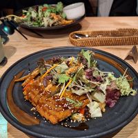 Udon Bowl mit Tempura Seitan Hähnchen Art at Vegana Vietnamese Restaurant in Mannheim