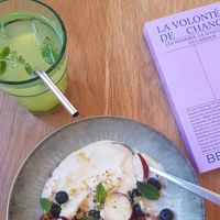 Granola, yaourt, Gingembre, Fruits at Terter in Brussels