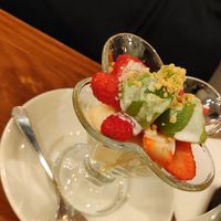 Fruit salad at Vegebowl in Paris