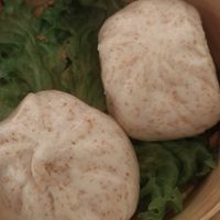 Vegan bao at Vegebowl in Paris