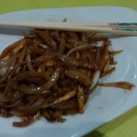 Faux-beef with caramelized onions at Vegebowl in Paris