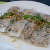 Bành Cuôn (Vietnamese dumplings) at Vegebowl in Paris