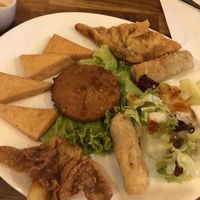 Sampler appetizer option  at Vegebowl in Paris