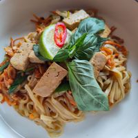 Pad Thai noodles with tofu at RĪSI+NŪDELES in Liepaja