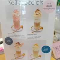 Vegan ijskoffie. at Gebakswinkel Bloem in Weert