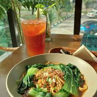 The Daun Stir-Fry Wet Noodle (5 BND) and Cold Lemon Tea (4 BND) at The Daun in Bandar Seri Begawan