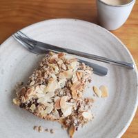 crumble of banana and chocolate w/ coffee at Sol Cozinha Vegetariana in Portimao