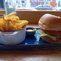  at SIGGIS v/gan burger & co in Munich