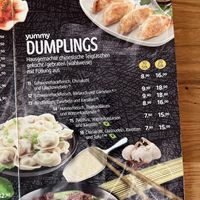 Nr 15 und 16 vegan, gekocht oder gebraten, 10 oder 20 Stück   at Yummy Dumpling in Berlin
