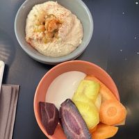 Hummus e verdure con tahina  at 21 House Of Stories Città Studi in Milan