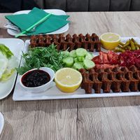 Menu 2 at El-Aziz Çigkofte in Rotterdam