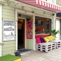 Entrance at Big Lake Coffee Roasters, CoffeeBar & Barista Butik in Ostersund