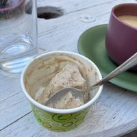 vegan vanilla ice cream   at Big Lake Coffee Roasters, CoffeeBar & Barista Butik in Ostersund