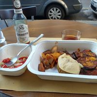 Panzanella, arancini con hummus, parmigiana e caponata at Cibó Vegan Food in Milan