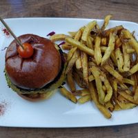 The bean and chickpeas burger at Botanic Restobar in Mallorca