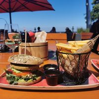 The vegan burger with chick peas patty and avocado at Rockeria Stralsund in Stralsund