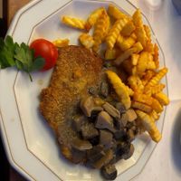 Schnitzel with mushroom sauce at Die Sonnenuhr in Zeltingen