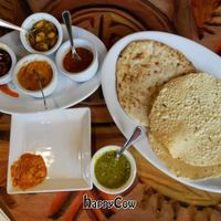 Vegan Indian bread sampler with dips at Sanaa at Sanaa in Lake Buena Vista