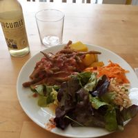 Green beans with potatos and mixed salat at Beetroot in Frankfurt