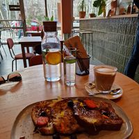 Water free and yummy at Morgentau. in Barcelona