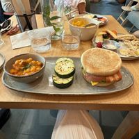 Vegan breakfast   at Morgentau. in Barcelona