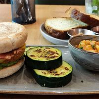 Breakfast muffin n'beans at Morgentau. in Barcelona