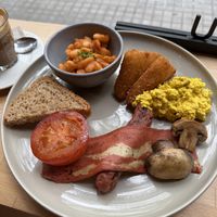 Full English  at Morgentau. in Barcelona