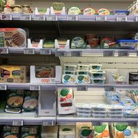 Formaggio vegano hummus   at IperCoop  in Viterbo