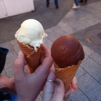 Limoncello und dunkle Schokolade at Frucht Bar Gelateria in Wurzburg