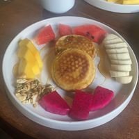 „Vegan pancakes“ -> NOT VEGAN! They are with honey!  at Lanterns Coffee in Hoi An