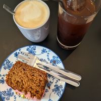 strawberry pistacho cake at Dale Café  in Madrid
