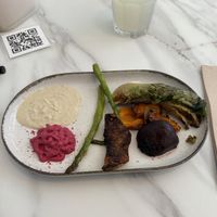 Plato de vegetales   at Dale Café  in Madrid