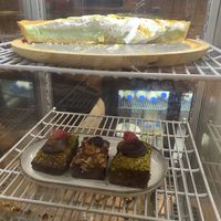 Lots of vegan cakes !!  at Dale Café  in Madrid