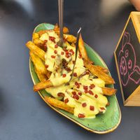 Cheesy bacon fries at Savory in Frankfurt
