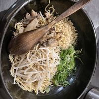 Black pepper flavor hot bowl  at Ippeiya - 元祖広島まぜ麺 一平や in Hiroshima