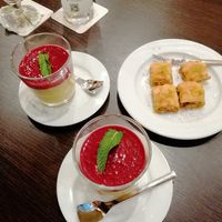 Vanillecreme und Baklava at Koriander in Coburg