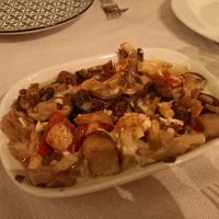 Mushrooms with garlic and lemon at To Paradosiako Kafeneio  in Euboea