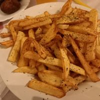 Fries at To Paradosiako Kafeneio  in Euboea