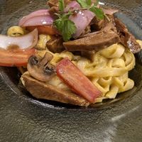 🍝 Pasta a la Huancaína con lomo saltado at Lounge del Brujo Centro Histórico in Arequipa