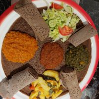 Sample of all the vegan dishes with injera at Hdmona Habesha in Groningen