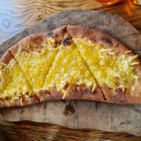 Vegan cheezy garlic bread at Toto in Newport