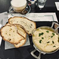 Humus, Brot und Cappuccino   at A Casa di Francesco in Palermo