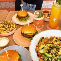 Burger Lunch im Hulala at Hulala in Dusseldorf