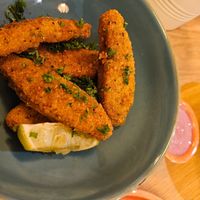 'Forever Free Chickn Tenders' with blueberry mayo dip (5.90) at Hulala in Dusseldorf